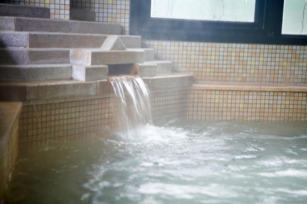 Chat Hot Spring Resort Keelung Bagian luar foto