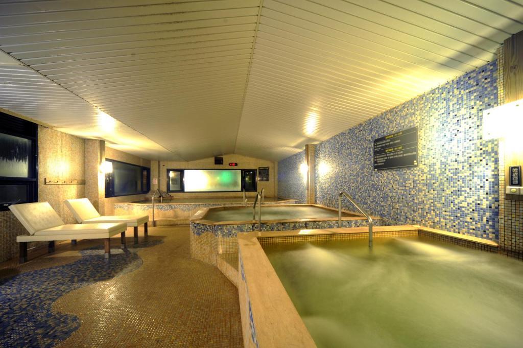Chat Hot Spring Resort Keelung Bagian luar foto