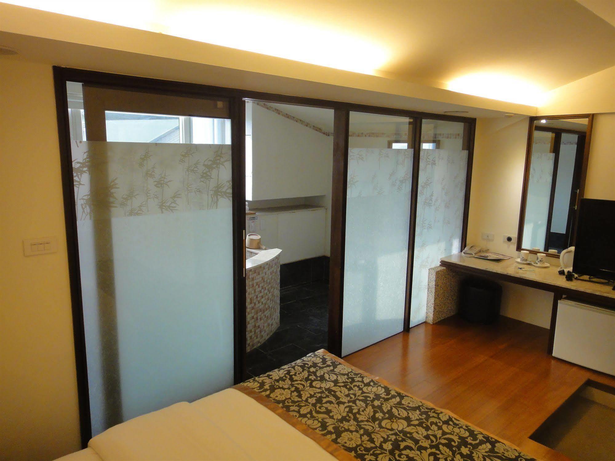 Chat Hot Spring Resort Keelung Bagian luar foto