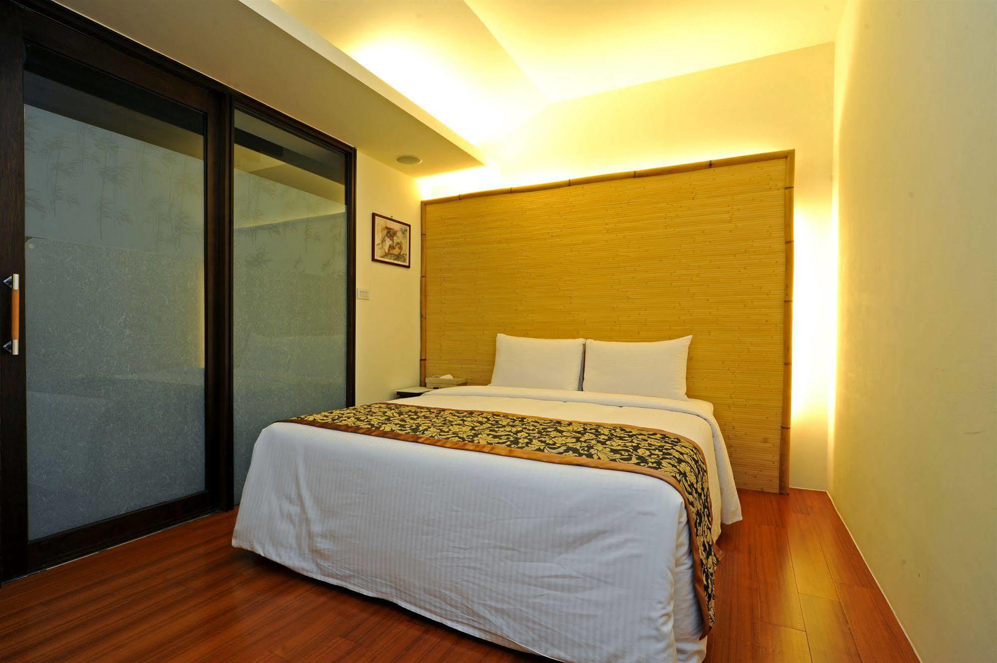 Chat Hot Spring Resort Keelung Bagian luar foto
