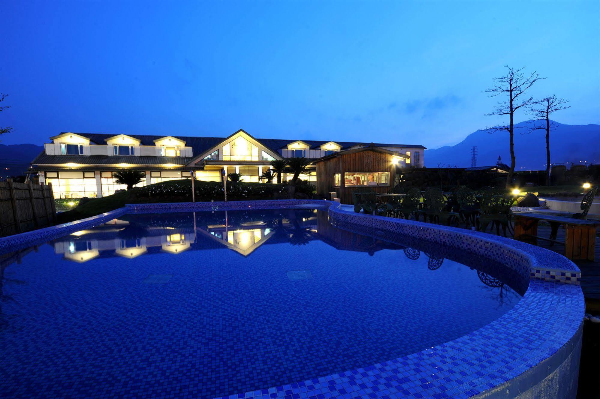 Chat Hot Spring Resort Keelung Bagian luar foto